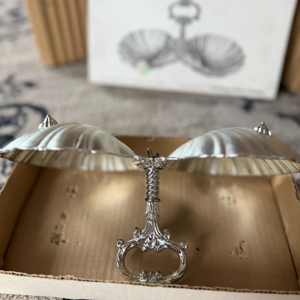 Vintage F.B. Rogers Silver Co Silver Plated Double Shell Bonbon Seashell Dish - Picture 6 of 10